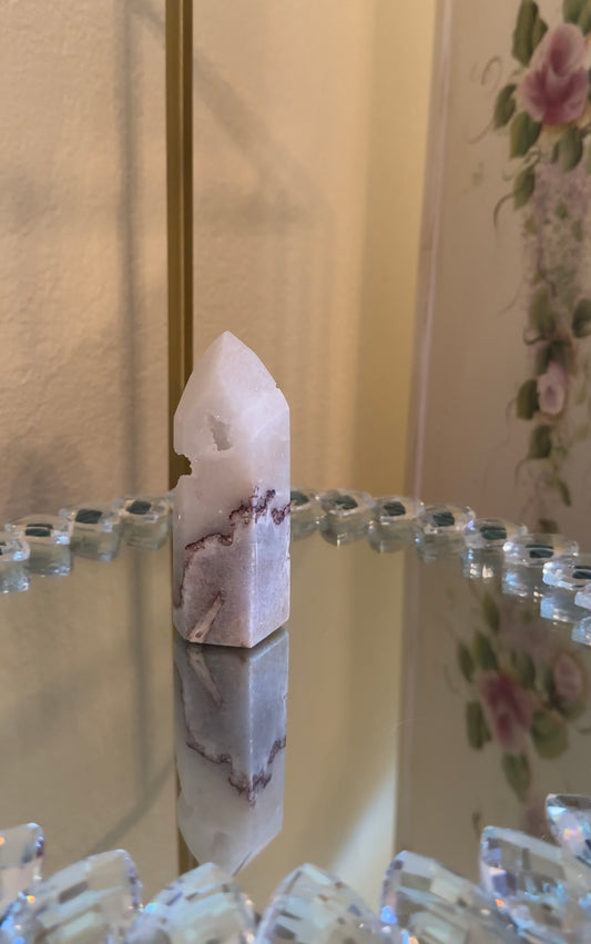 Unique White & Lilac Colored Pink Amethyst Tower